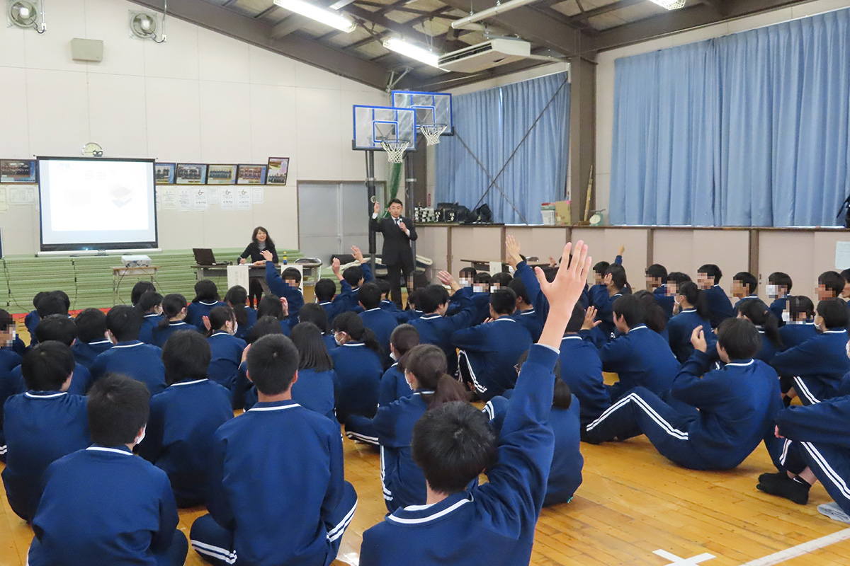 新潟県:新潟市立五十嵐中学校 イメージ4 image